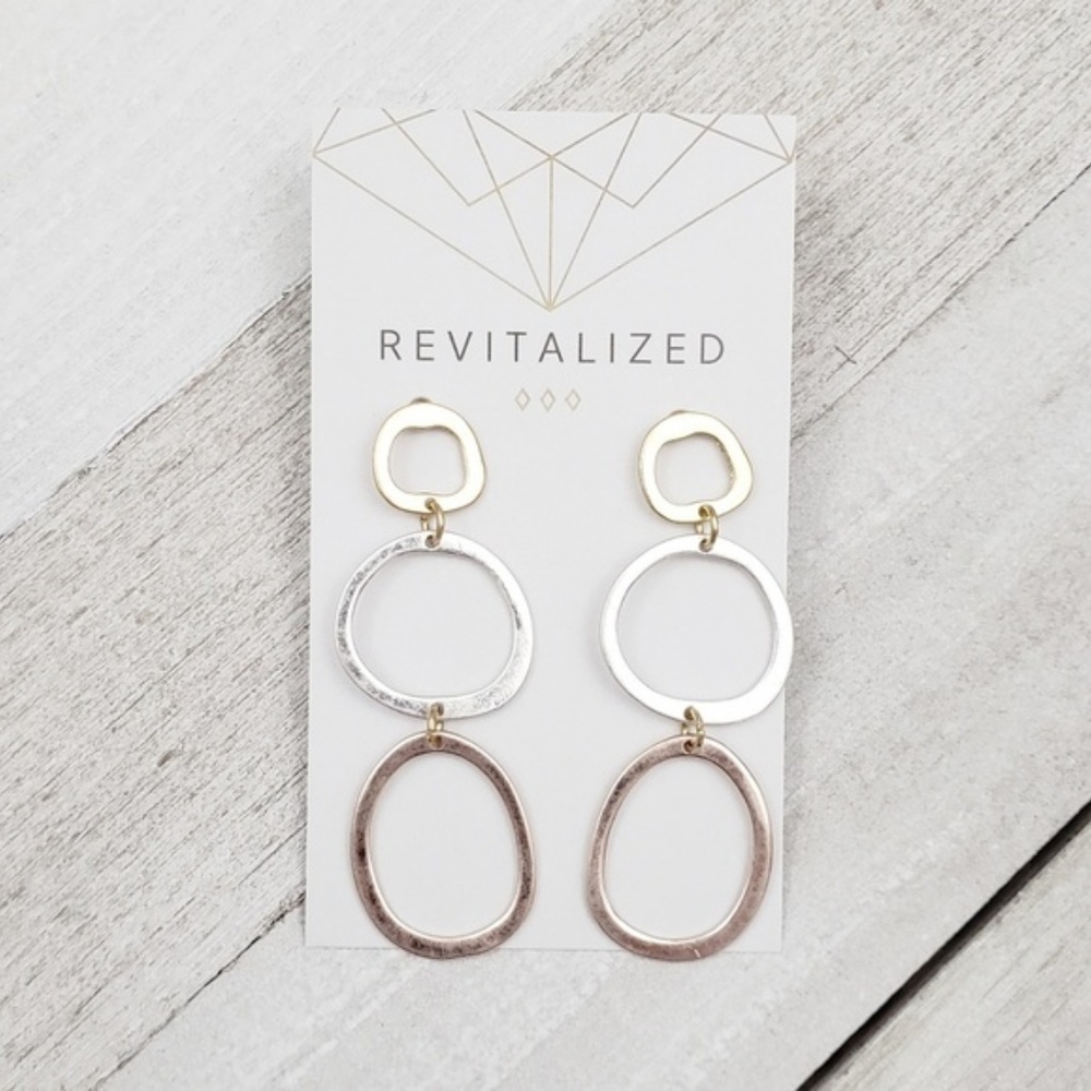 Triple Link Dangle Earrings - Picture 4 of 5